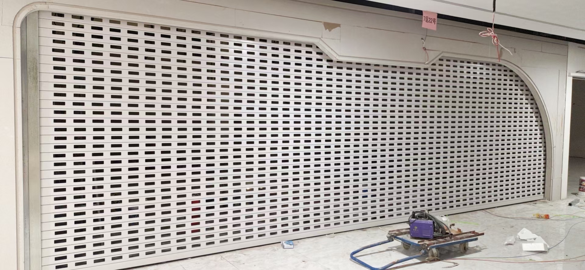 防火卷帘门内部的填充物是什么？